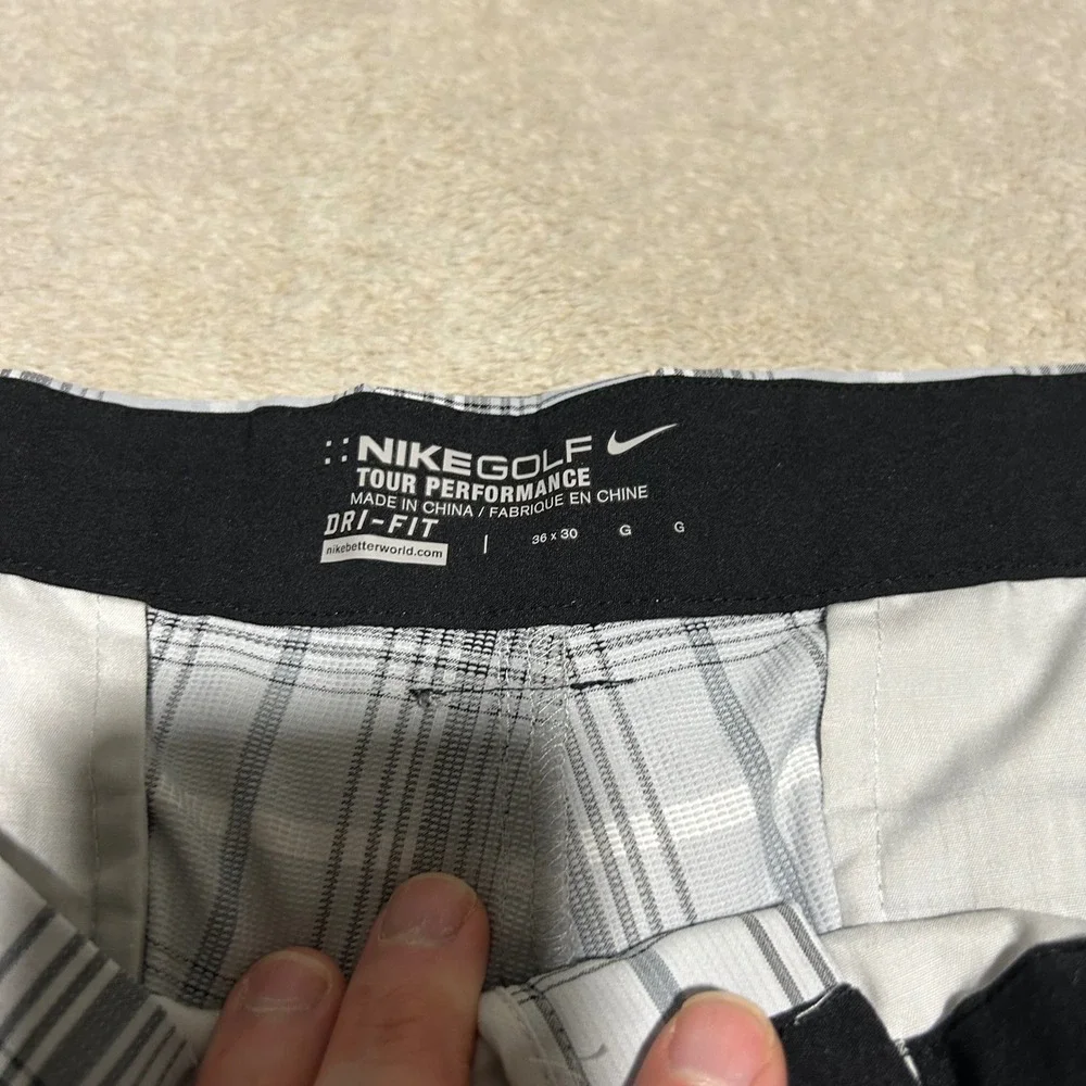 Nike Golf Pants Mens 36 30 Grey Plaid Dri-FIT Tour Performance Checkered 1081